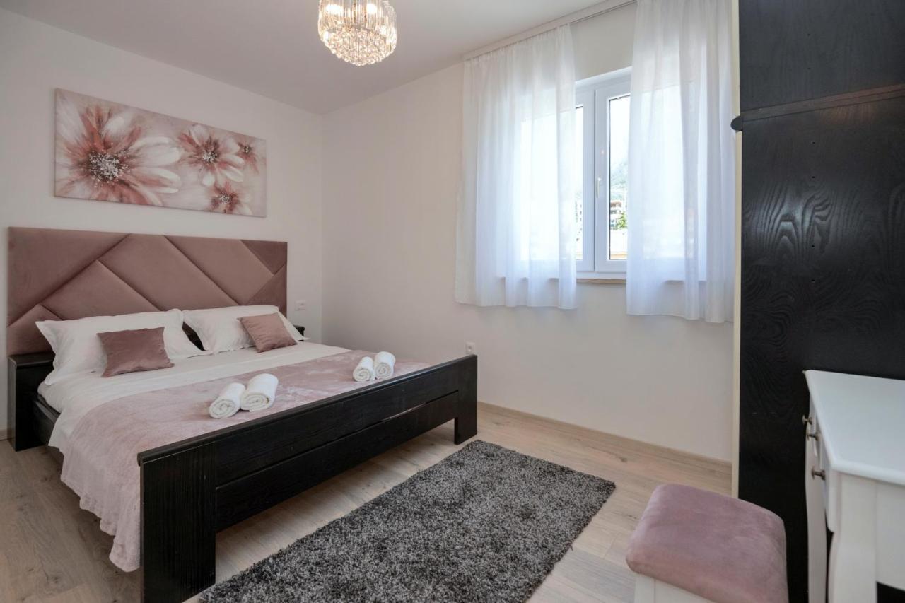 Luxury Apartment Makarska 2Min From Beach Eksteriør billede